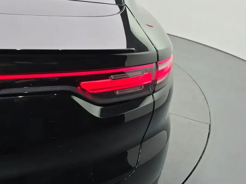 2022 Porsche Cayenne с пробегом 37 406 км