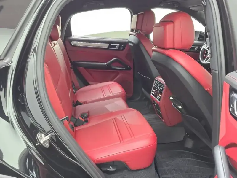 2022 Porsche Cayenne с пробегом 37 406 км