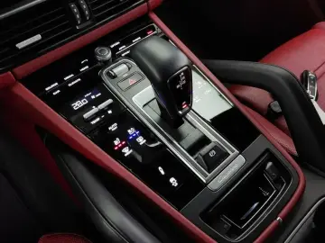 2023 Porsche Cayenne с пробегом 45 628 км