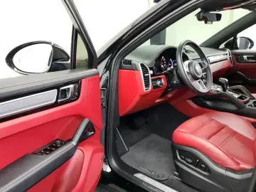 2023 Porsche Cayenne с пробегом 45 628 км