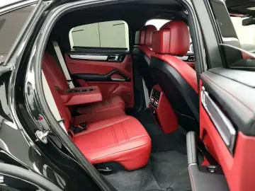2023 Porsche Cayenne с пробегом 45 628 км
