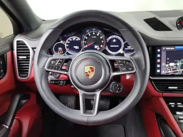 2023 Porsche Cayenne с пробегом 45 628 км