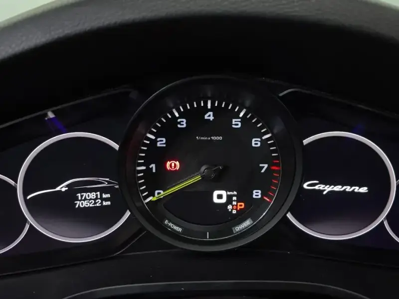 2022 Porsche Cayenne с пробегом 17 081 км