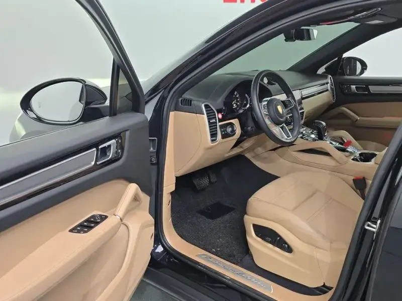 2022 Porsche Cayenne с пробегом 17 081 км
