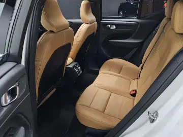 2021 Volvo XC40 с пробегом 39 468 км