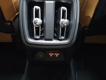 2021 Volvo XC40 с пробегом 39 468 км