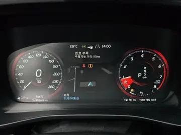 2018 Volvo XC40 с пробегом 64 179 км