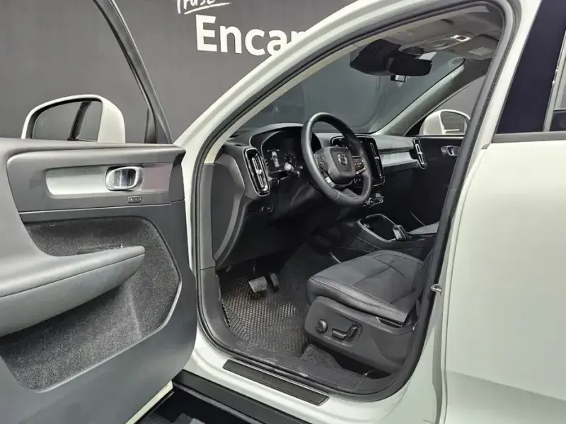 2018 Volvo XC40 с пробегом 64 179 км