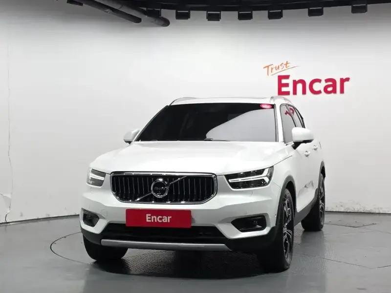 2021 Volvo XC40 с пробегом 46 410 км