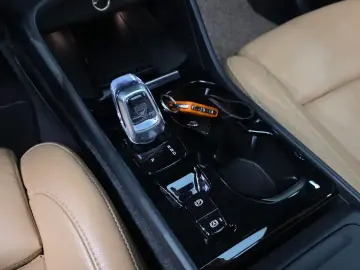 2021 Volvo XC40 с пробегом 46 410 км