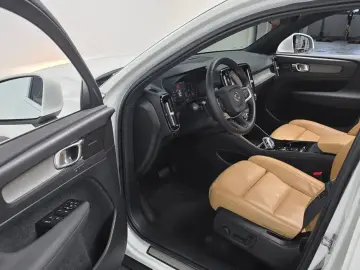 2021 Volvo XC40 с пробегом 46 410 км