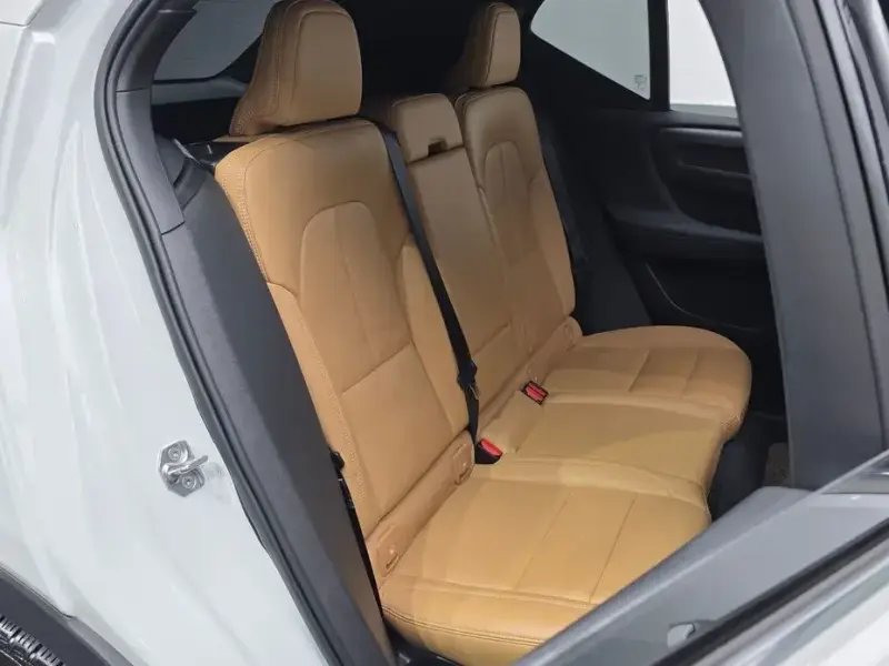 2021 Volvo XC40 с пробегом 46 410 км
