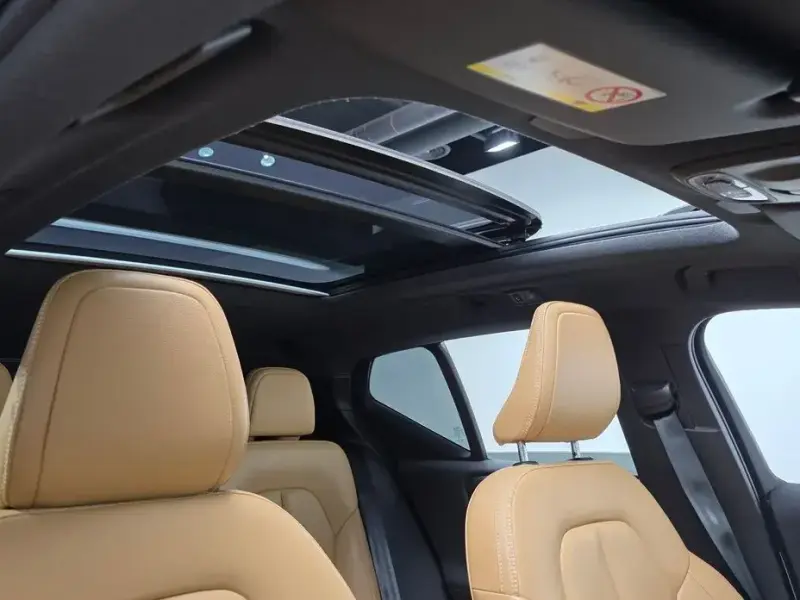 2021 Volvo XC40 с пробегом 46 410 км