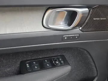 2021 Volvo XC40 с пробегом 46 410 км