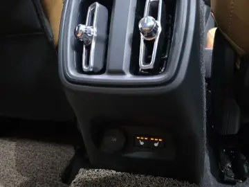 2021 Volvo XC40 с пробегом 46 410 км