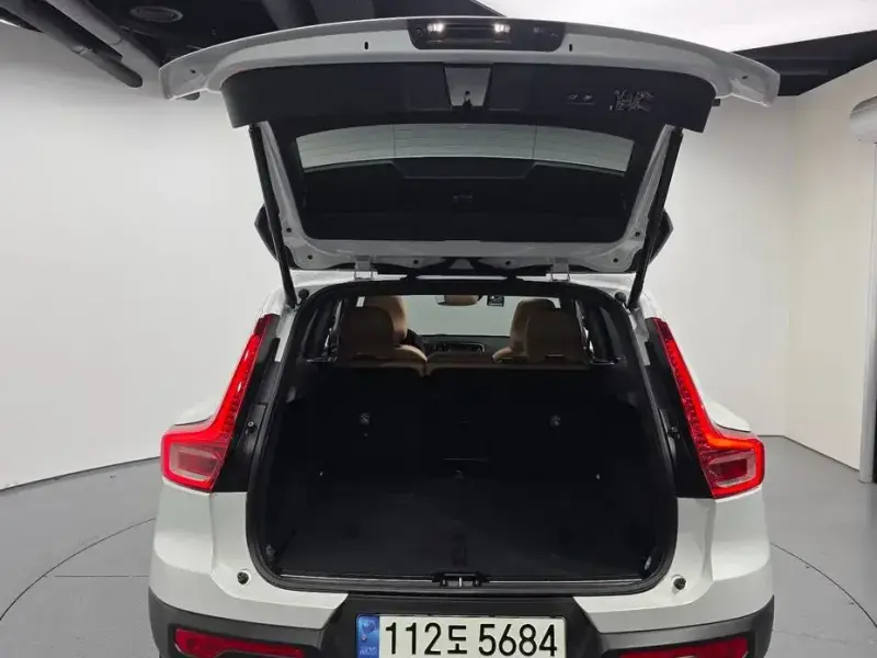 2021 Volvo XC40 с пробегом 46 410 км