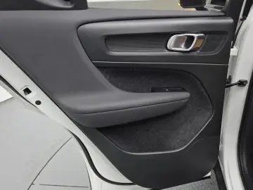 2021 Volvo XC40 с пробегом 46 410 км