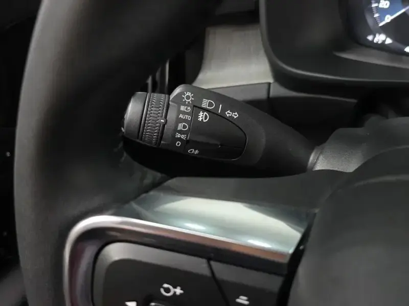 2021 Volvo XC40 с пробегом 46 410 км