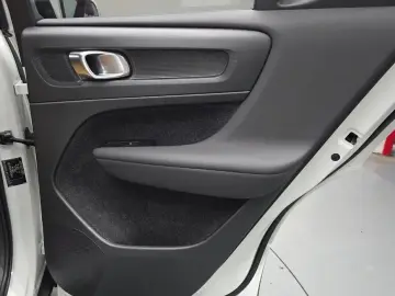 2021 Volvo XC40 с пробегом 46 410 км