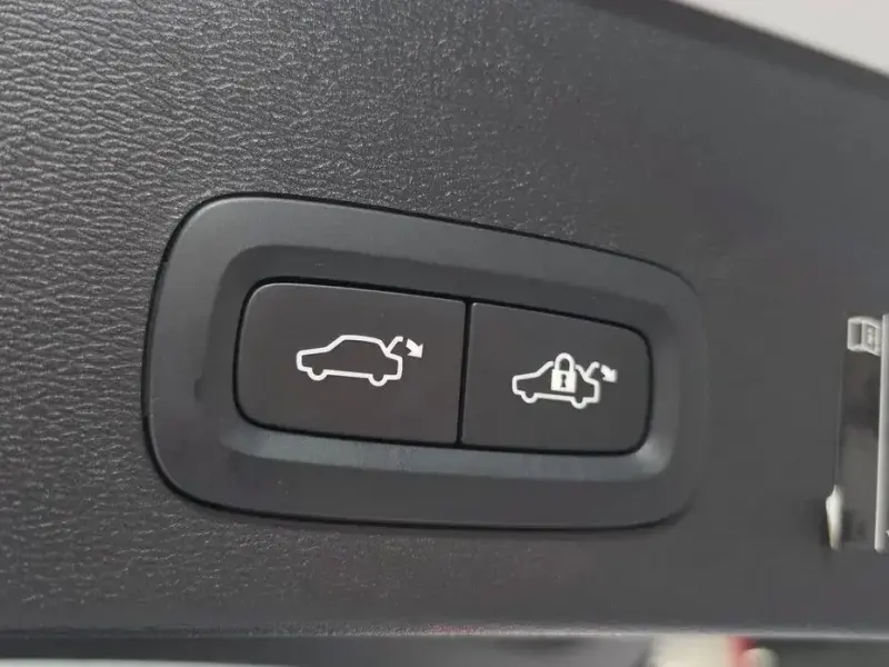 2021 Volvo XC40 с пробегом 46 410 км