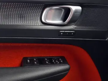 2019 Volvo XC40 с пробегом 137 097 км