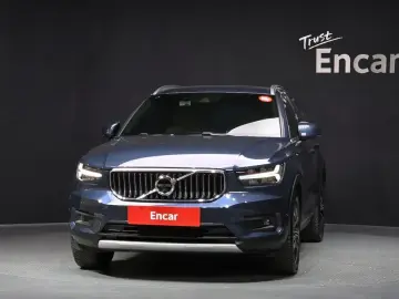 2021 Volvo XC40 с пробегом 76 781 км