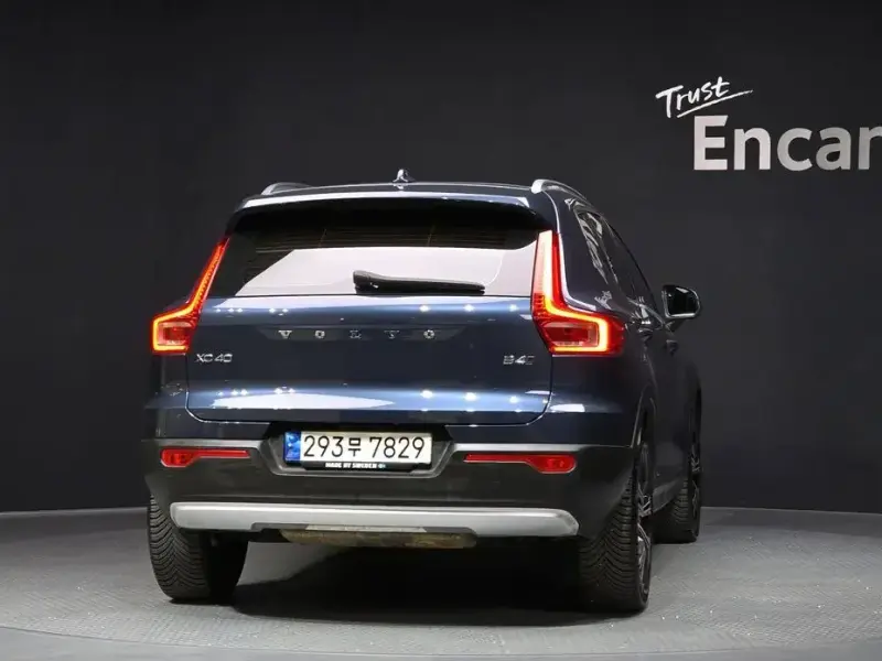 2021 Volvo XC40 с пробегом 76 781 км