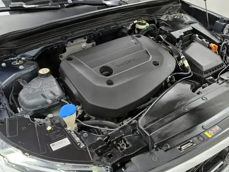 2021 Volvo XC40 с пробегом 76 781 км