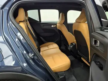 2021 Volvo XC40 с пробегом 76 781 км