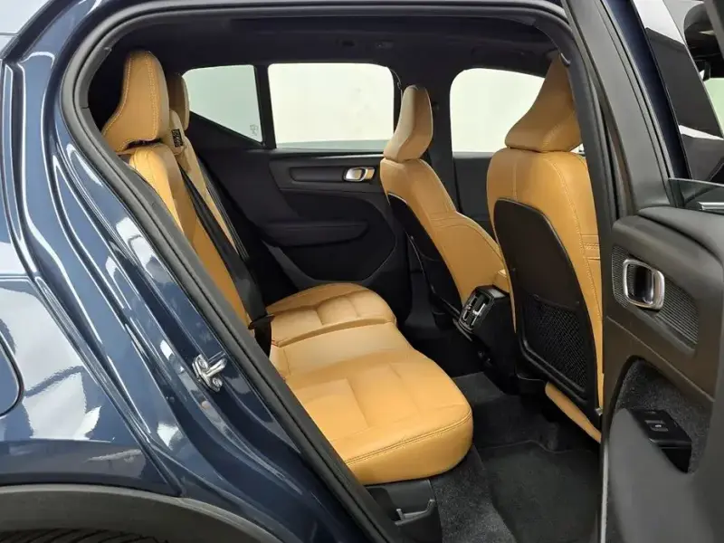 2021 Volvo XC40 с пробегом 76 781 км