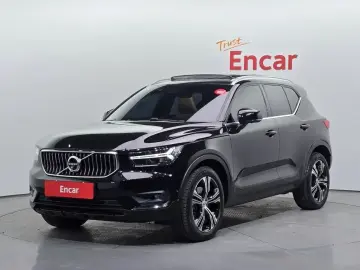 2021 Volvo XC40 с пробегом 32 479 км