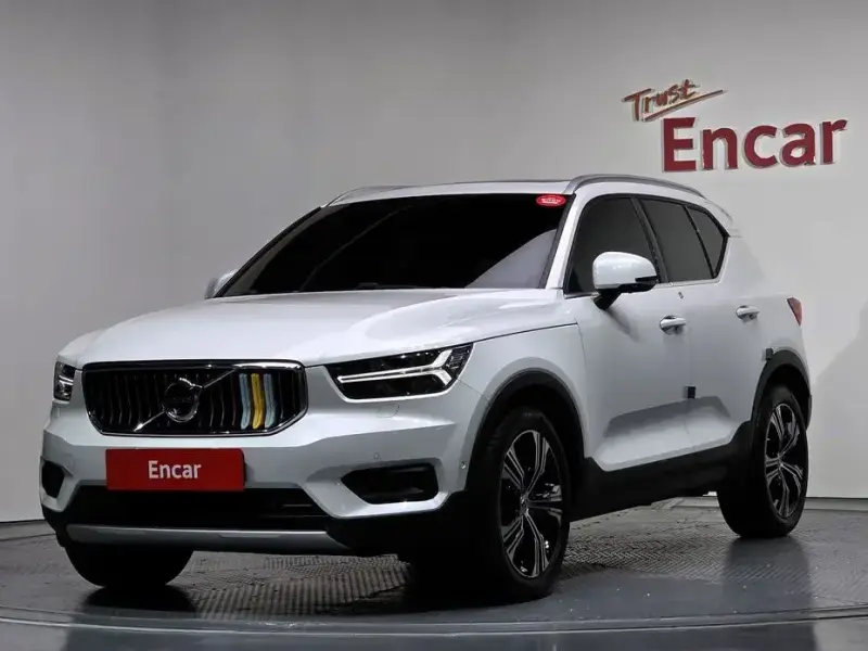 2021 Volvo XC40 с пробегом 7 518 км
