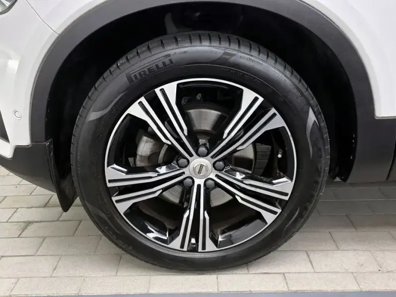 2021 Volvo XC40 с пробегом 7 518 км
