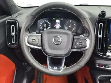 2018 Volvo XC40 с пробегом 95 802 км