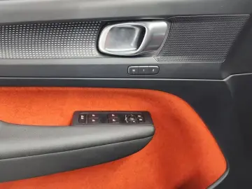 2018 Volvo XC40 с пробегом 95 802 км