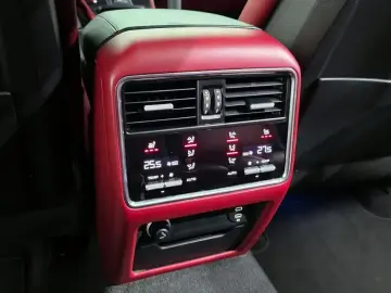 2020 Porsche Cayenne с пробегом 57 441 км