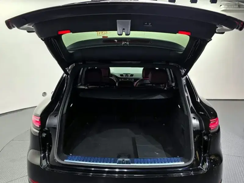 2020 Porsche Cayenne с пробегом 57 441 км