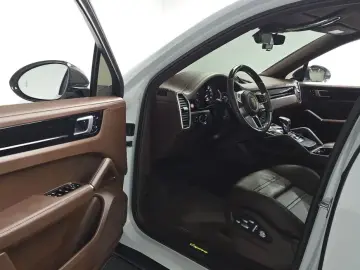 2021 Porsche Cayenne с пробегом 48 867 км