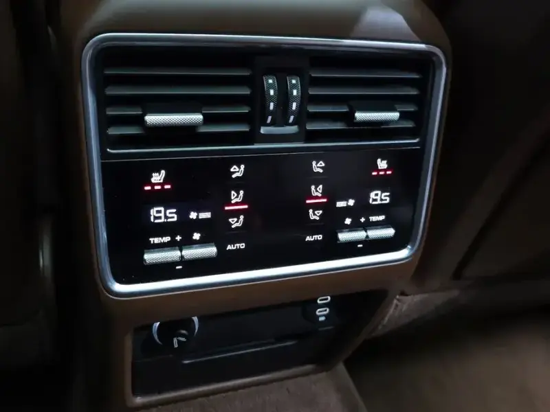 2021 Porsche Cayenne с пробегом 48 867 км