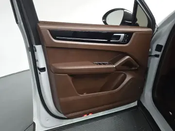 2021 Porsche Cayenne с пробегом 48 867 км