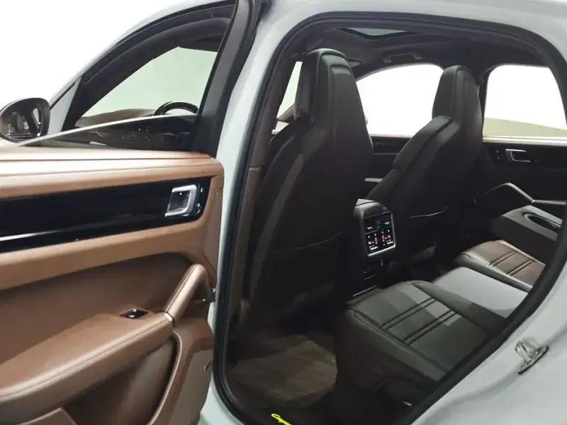 2021 Porsche Cayenne с пробегом 48 867 км