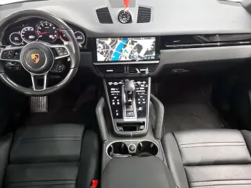 2020 Porsche Cayenne с пробегом 48 374 км