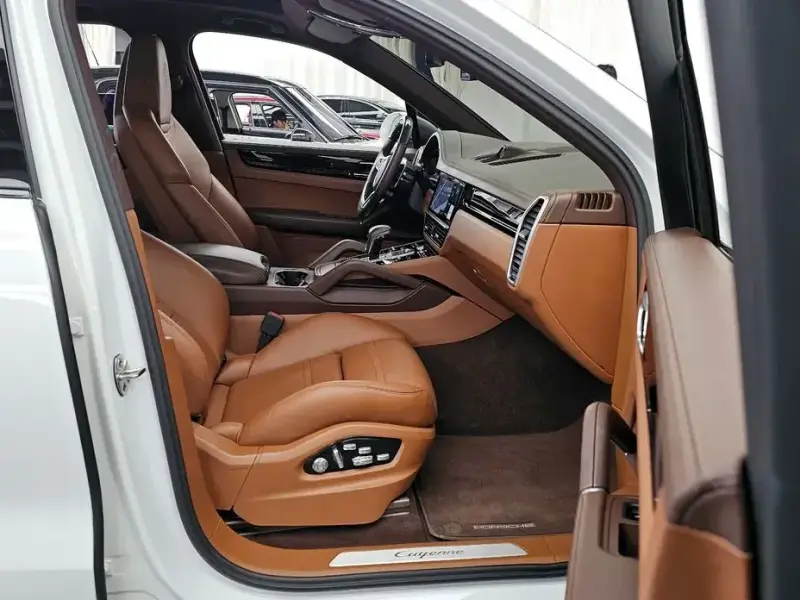 2020 Porsche Cayenne с пробегом 29 871 км