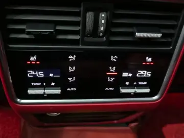 2020 Porsche Cayenne с пробегом 43 804 км