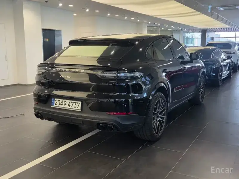 2021 Porsche Cayenne с пробегом 24 800 км
