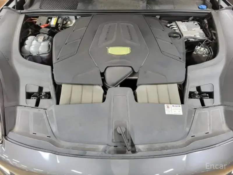 2020 Porsche Cayenne с пробегом 28 500 км