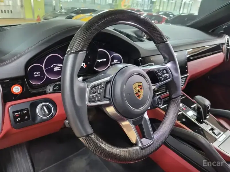 2020 Porsche Cayenne с пробегом 28 500 км