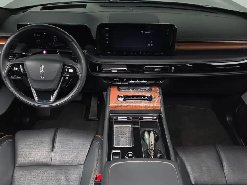 2025 Lincoln Aviator с пробегом 19 118 км