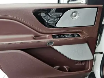 2021 Lincoln Aviator с пробегом 63 311 км