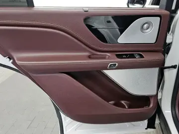 2021 Lincoln Aviator с пробегом 63 311 км